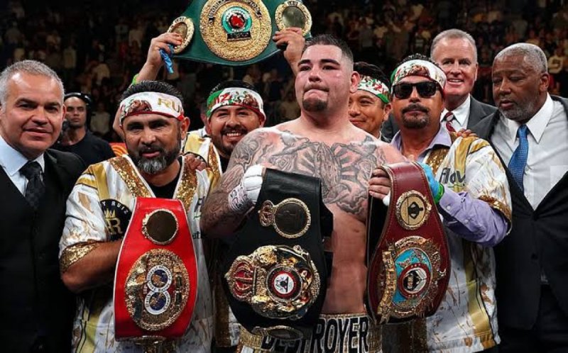 Andy Ruiz se niega ir a ver a Trump, prefiere ver a AMLO en México.y