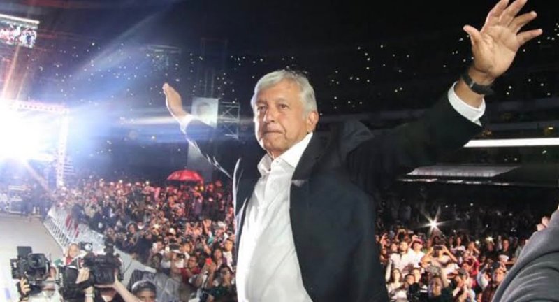 “Un pueblo de millones de mujeres y hombres te acompaña”, arropan tuiteros a AMLO