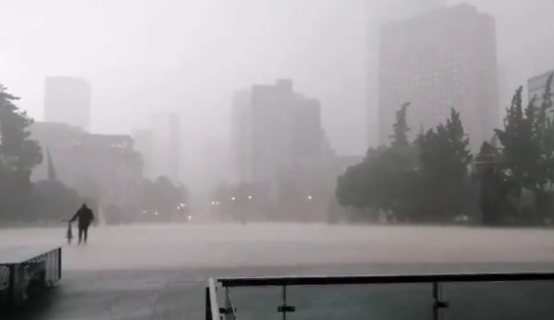Así fue la fuerte tormenta que azoto a la CDMX este jueves (VIDEOS)