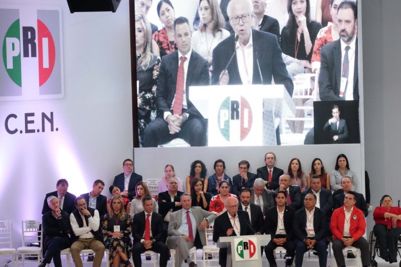“El PRI no está de rodillas, México necesita al PRI”, asegura José Narro.