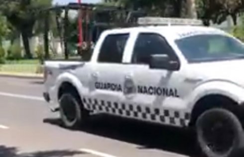 Miembros de la Guardia se lamentan por camionetas: “son viejas, las pintaron con nuguet blanca”