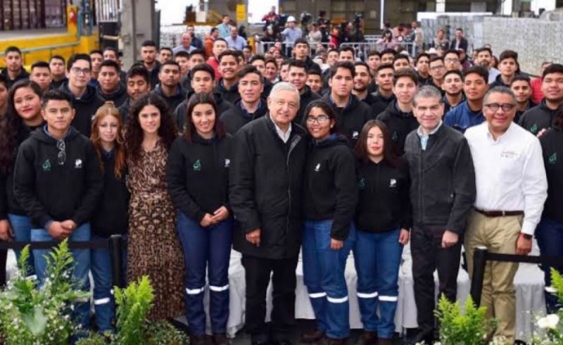 AMLO ROMPE RÉCORD, más de un MILLÓN 317 mil en Jóvenes Construyendo Futuro