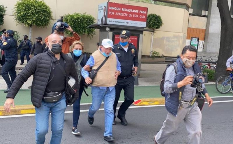 Gilberto Lozano fracasa, abandona plantón sin cumplir siquiera 24 horas, quería quedarse 4 años