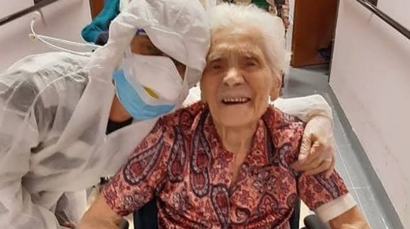 Anciana de 81 con DIABETES e HIPERTENSION logra VENCER al COVID19