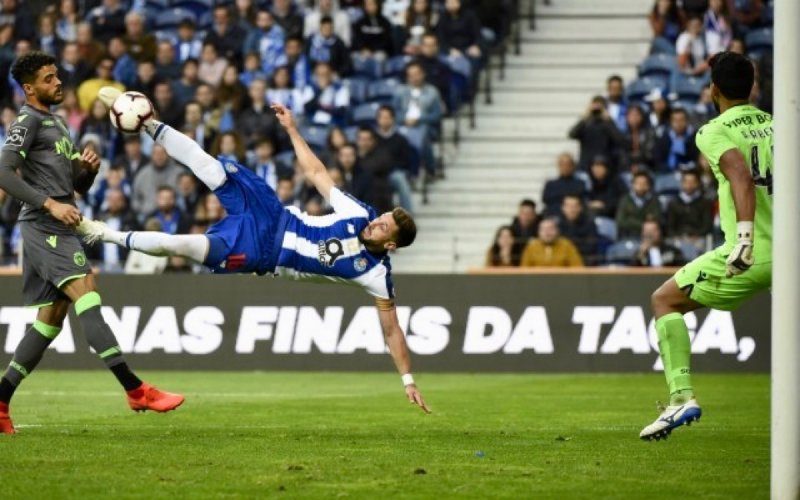 VIDEO: Este es el golazo de Héctor Herrera con el que se despide del Portoy