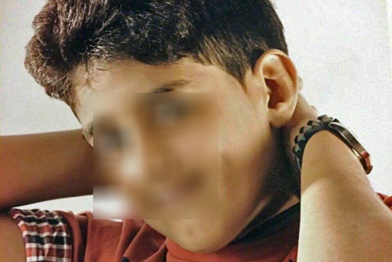 Arabia Saudita busca crucificar a niño activista que exigió derechos humanos por altavoz.