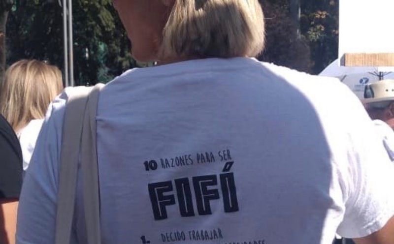 La playera clasista y elitista que indignó en la #MarchaFifí