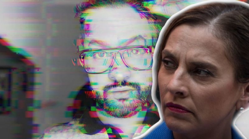 Beatriz Gutiérrez arremete contra Twitter por permitir “mensajes que denigran a menores”.