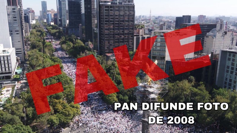 PAN difunde foto falsa de asistentes a marcha Anti AMLO; les tunden por mentirosos