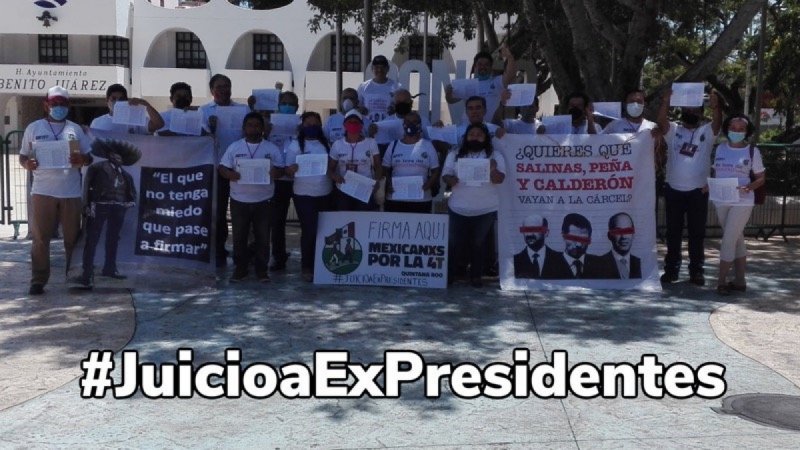 Jóvenes recorren calles de Quintana Roo para recolectar firmas para llevar a juicio a expresidentes
