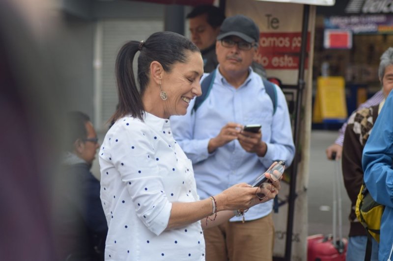 Sheinbaum cumple al inaugurar antena pública y masiva de internet gratis en la CDMX. 