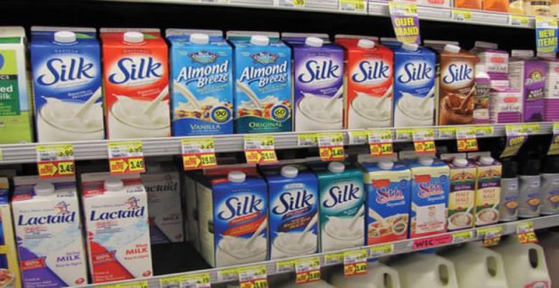 La PROFECO alerta sobre lista de marcas de leche que NO te venden leche. ¡Esta es la lista!