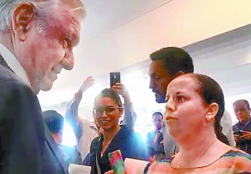 Confronta maestra a AMLO y lo hace “sudar” por pérdida de apoyos en el CONACyT (VIDEO)