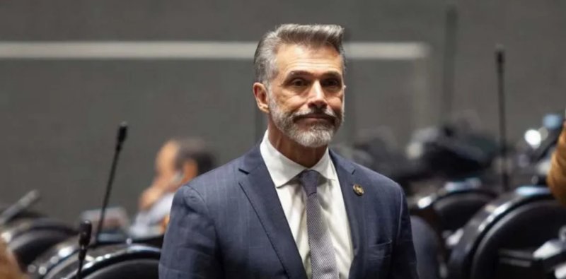 Morena abre proceso interno contra Sergio Mayer por entrar a LCDLF