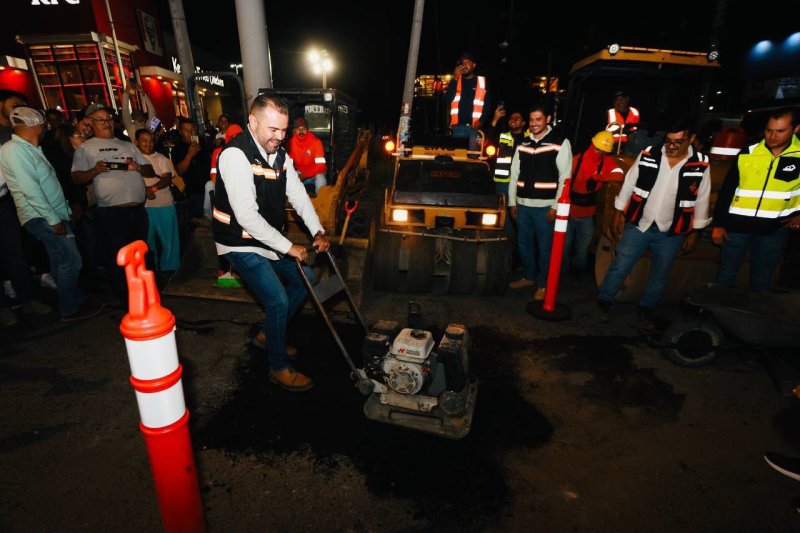Gerardo Quirino refuerza el programa Bacheando Ando  con brigada nocturna