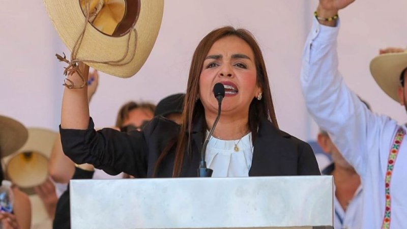 publicaciones/Grecia Quiroz pide estar presente en audiencia del R1