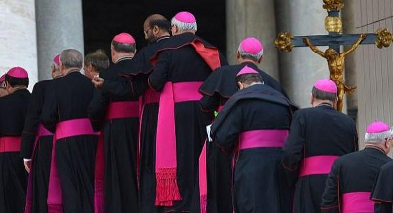 Más de 300 sacerdotes abusaron sexualmente de más de mil niños y niñas, revela informe.y