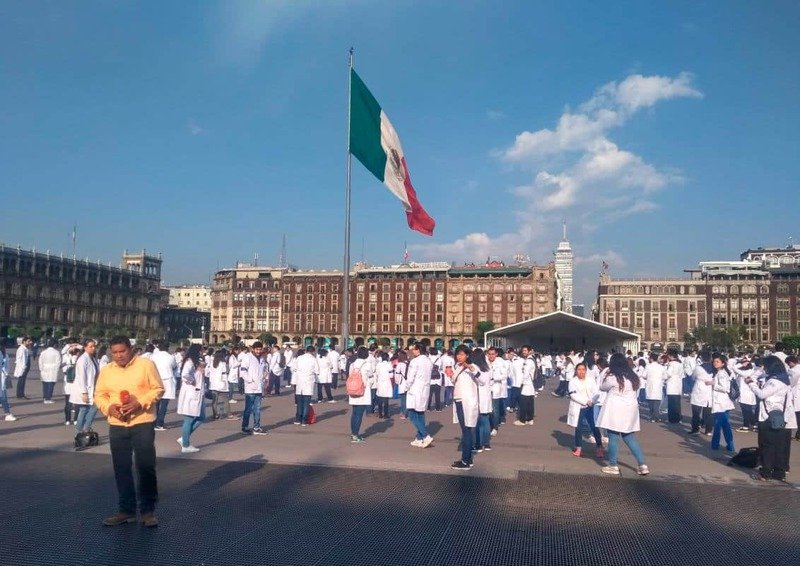 Luego de que AMLO dio la orden, SSA acepta pagar lo que le debe a los médicos residentes