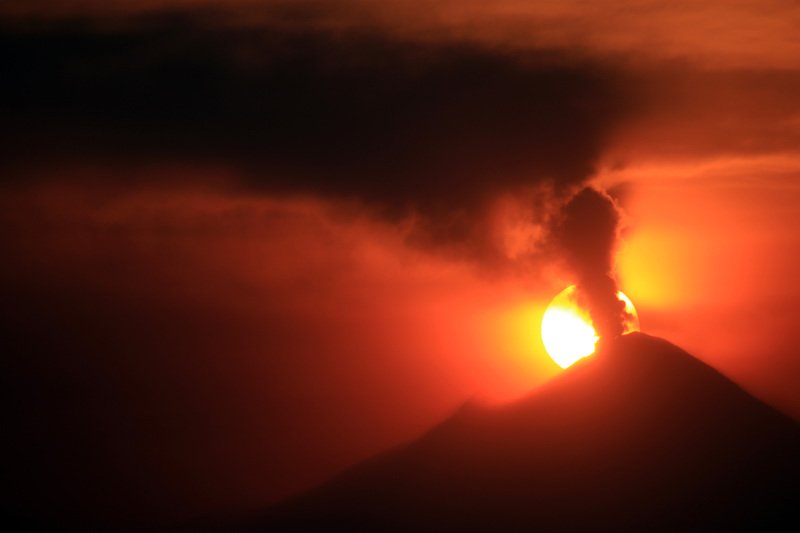 Se registran ya 80 exhalaciones del volcán Popocatépetl más dos sismos.