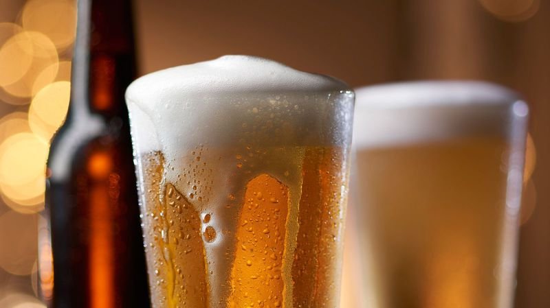 Morena propone que las cervezas se vendan al tiempo en la CDMX para disminuir consumo