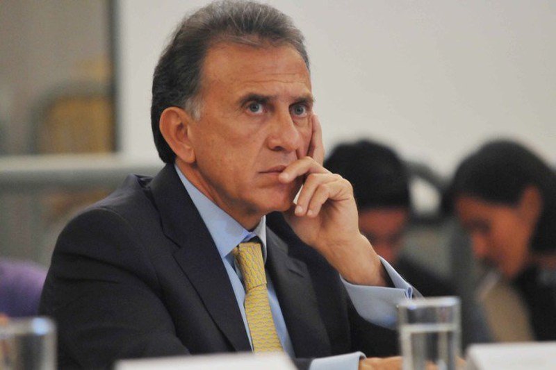 Denuncian a Yunes por irregularidades en manejo de 15 mdp en Sesver y Sedesol