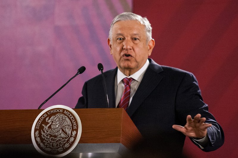 Asegura AMLO que burocracia debería trabajar los sábados y si se puede, el domingo también.