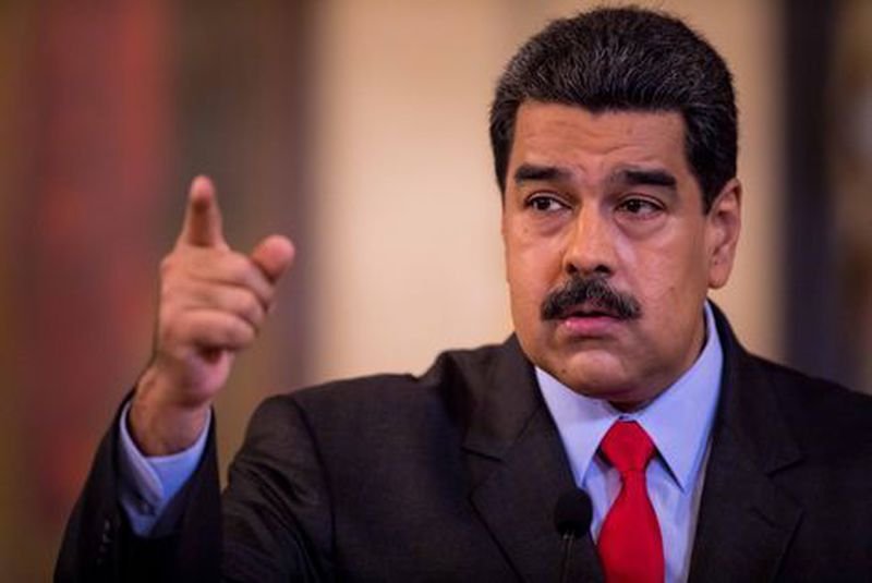 Maduro iba a irse de Venezuela pero fue disuadido por Rusia, asegura Pompeo