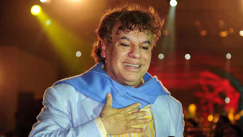 Contrata Joaquín Muñoz a imitador de Juan Gabriel en CDMX