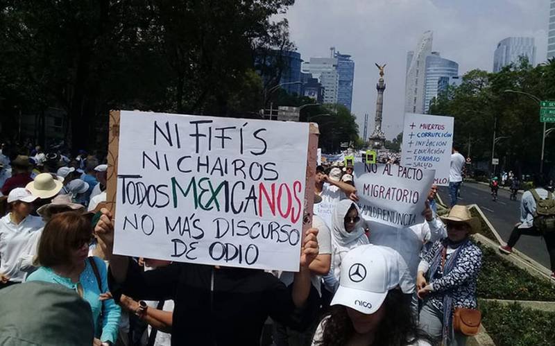 Usuarios evalúan hacer una marcha a favor de AMLO;