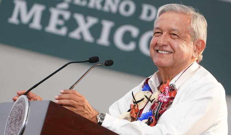 Yo no voy a dejar obras inconclusas, por eso trabajo 16 horas diarias: AMLO