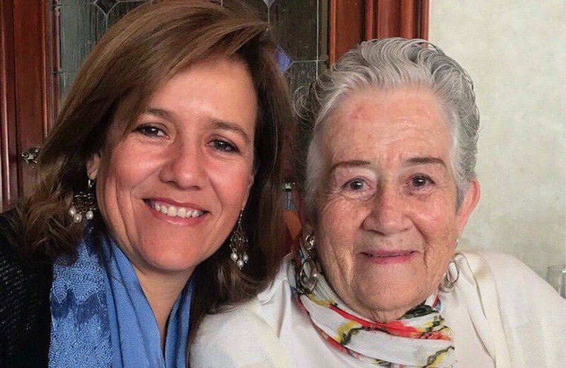 Margarita Zavala sube foto con su mamá por el Día de las Madres y le tunden en redes