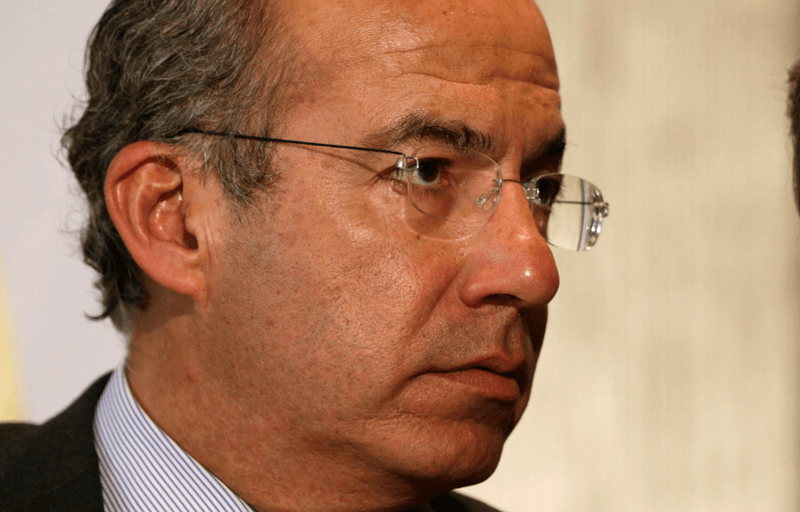 Asegura Calderón que AMLO reparte dinero para crear base electoral y ganar en 2024.