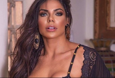 Suzy Cortez desata pasiones en Instagram con impactante atuendo