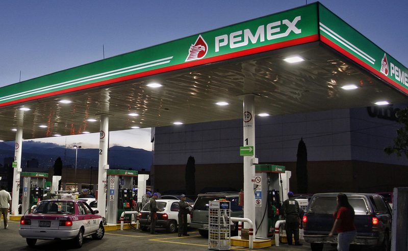 Más de 300 gasolineras cierran repentinamente ante operativo contra huachicoleo