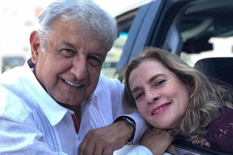 AMLO vivirá en un pequeño depa con su familia en Palacio Nacional