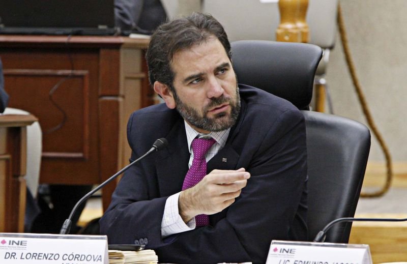 Lorenzo Córdova reta a AMLO a comprobar que el INE no es austero
