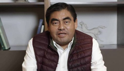 Miguel Barbosa promete quitar escoltas a exgobernadores y exfuncionarios en Puebla