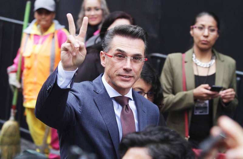 “Manipuladora y traicionera”, critica Sergio Mayer a Raquel Bigorra