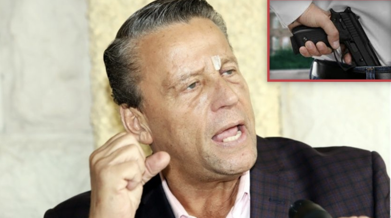 Conductora denuncia a Alfredo Adame que la amenazó a punta de pistola por discusión vial.