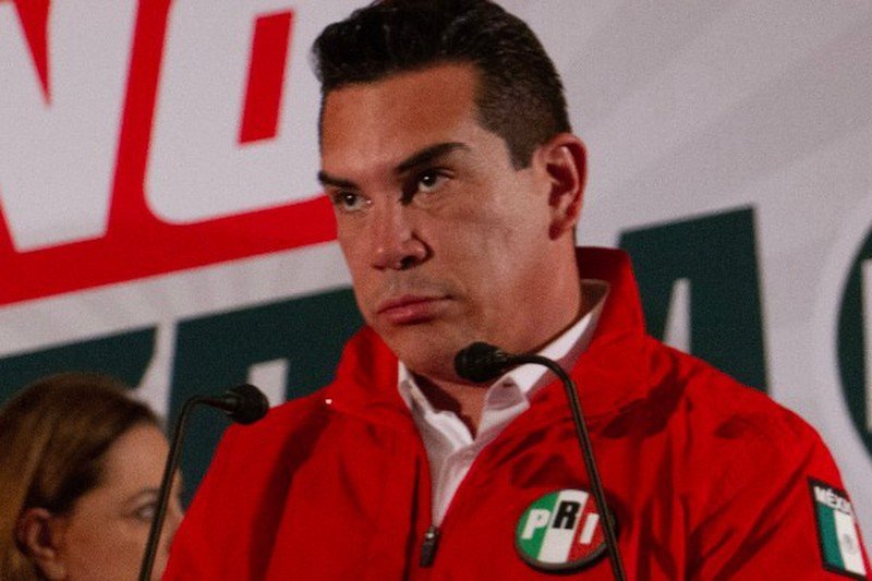 Priistas solicitan la renuncia del Presidente del PRI 