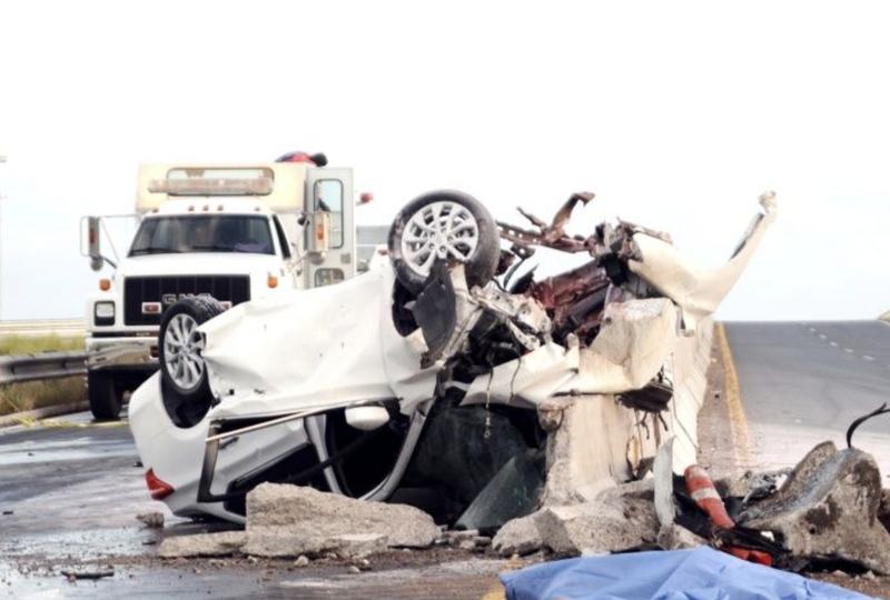 Familia fallece tras aparatoso accidente de carretera en Culiacán. 