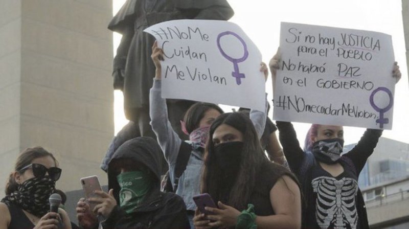Feministas piden evitar presencia policíaca en su marcha al Zócalo 