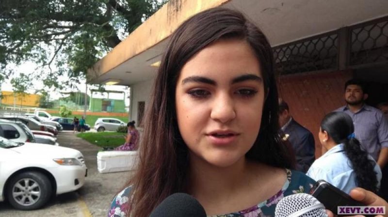 Calderón gastó 1,300 mdp en Estela de Luz y 0 pesos en apoyar a víctimas de feminicidio; le tunden