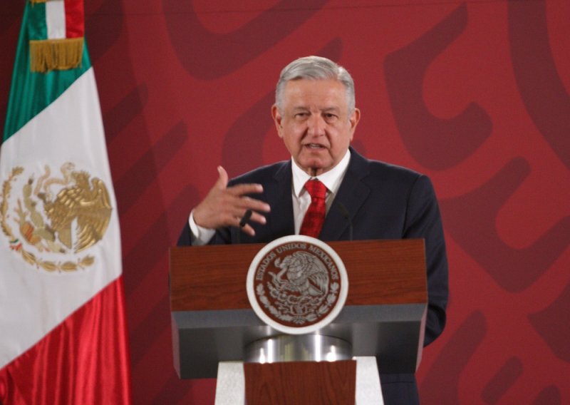 AMLO lamenta que los partidos no aceptaran recortar su presupuesto