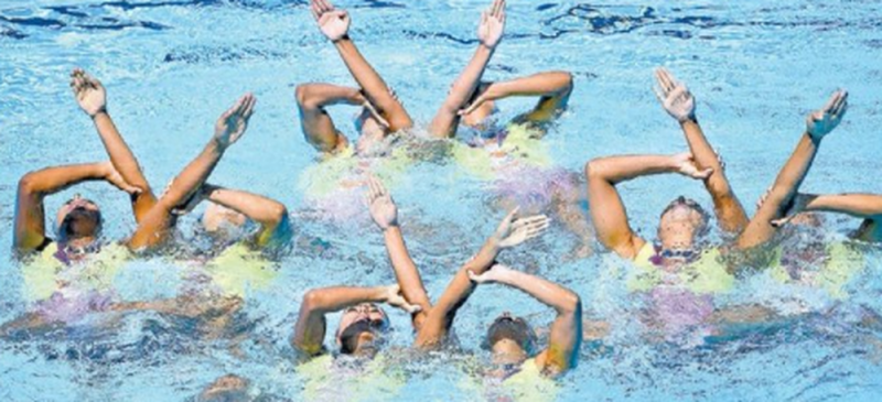 Nadadoras mexicanas sufren terrible accidente en fiesta; están en terapia intensiva