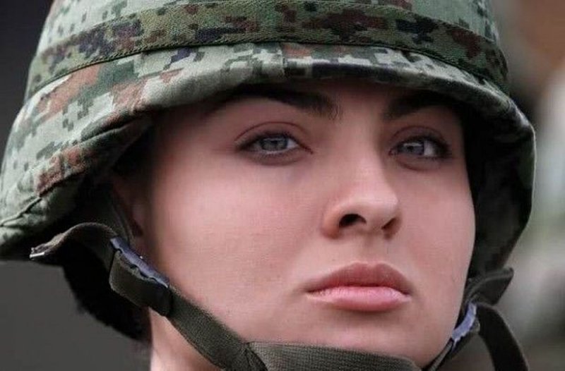 Presentan propuesta de servicio militar obligatorio para mujeres