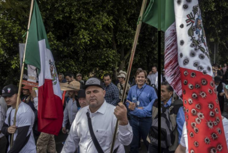 Usuarios en redes exigen sanción a los LeBarón por profanar bandera de México