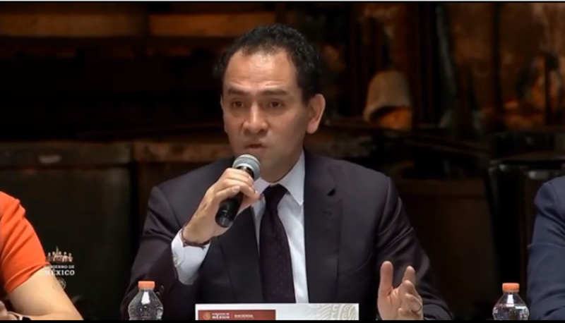 Herrera propone a México como mediador entre Rusia y Arabia Saudita para bajar precio del petróleo