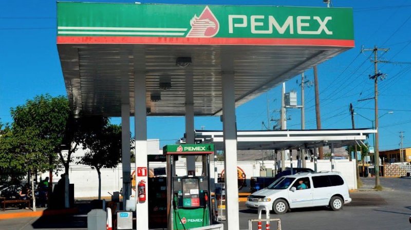 Sigue a la baja el precio de la gasolina en todos los estados