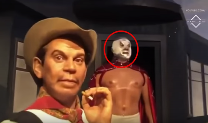 Muestran momento exacto en que figura de cera de El Santo se mueve (VIDEO)